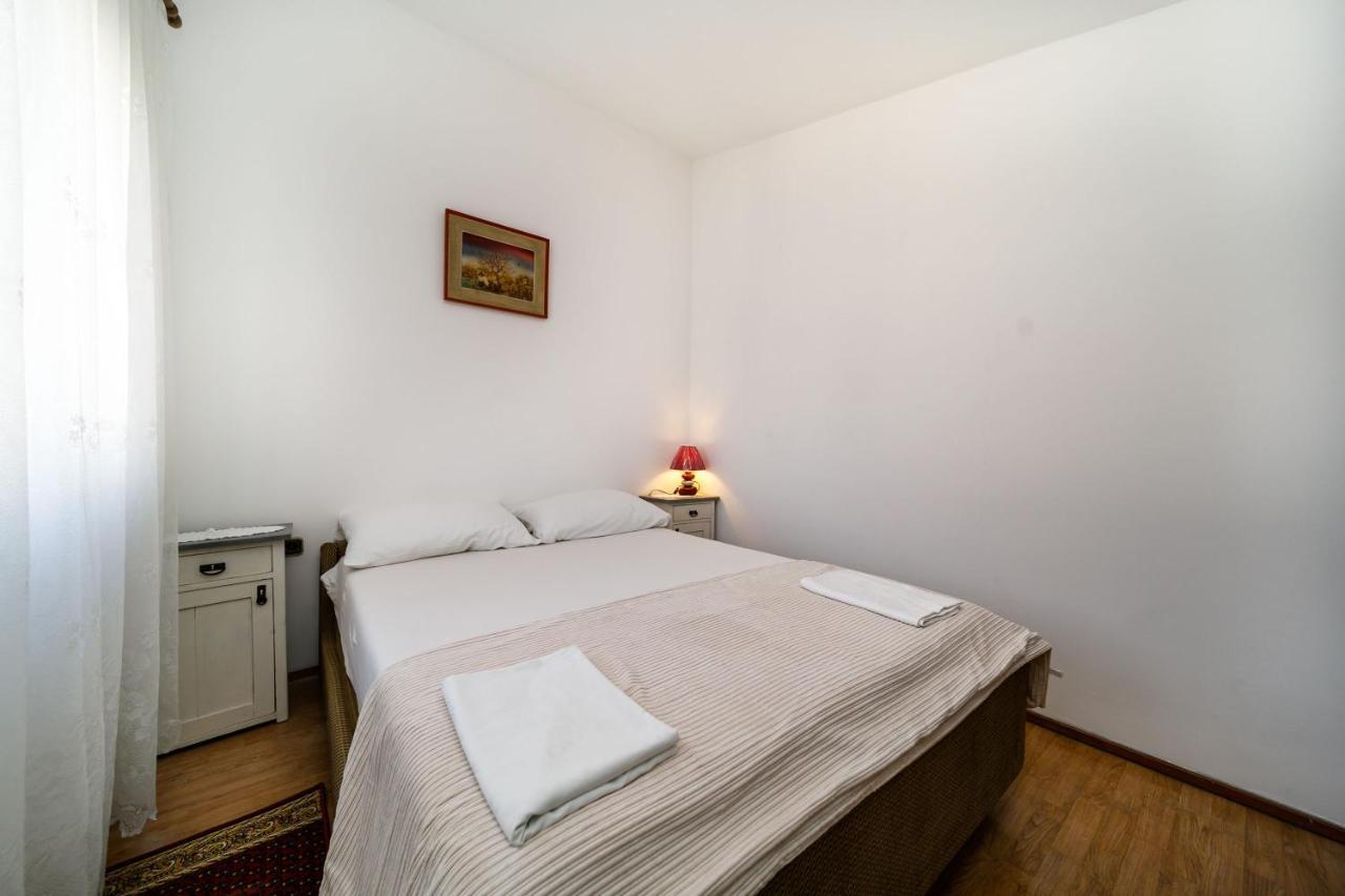 Marie I Nikola Apartment Krk Town Bagian luar foto