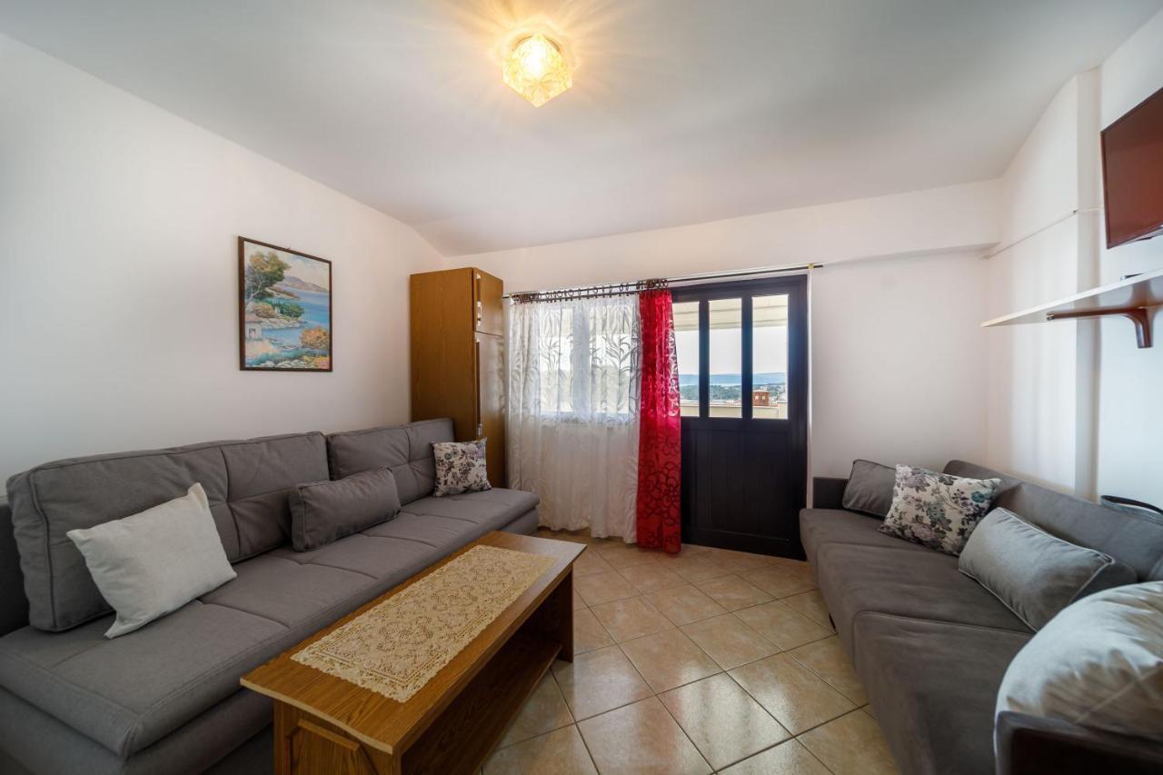 Marie I Nikola Apartment Krk Town Bagian luar foto