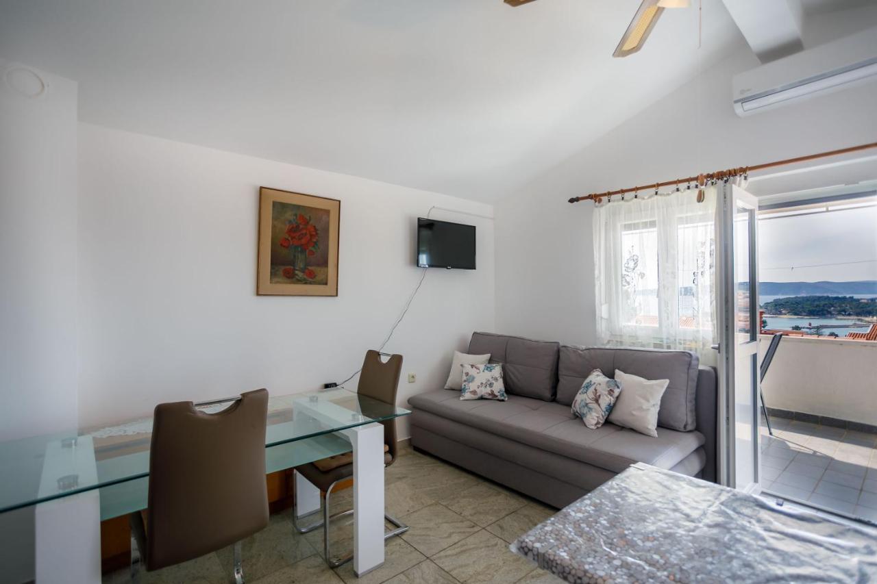 Marie I Nikola Apartment Krk Town Bagian luar foto