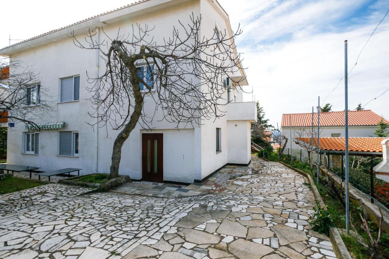 Marie I Nikola Apartment Krk Town Bagian luar foto