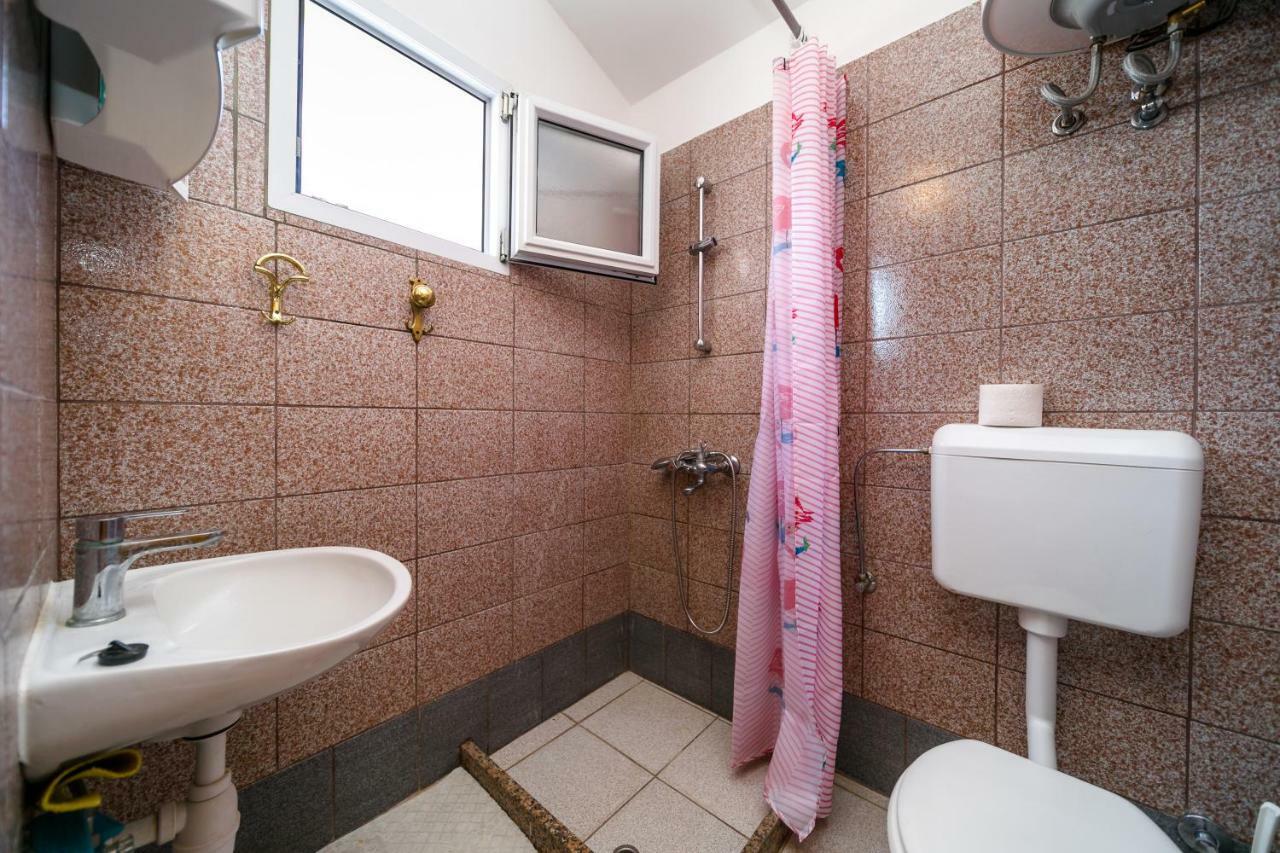 Marie I Nikola Apartment Krk Town Bagian luar foto