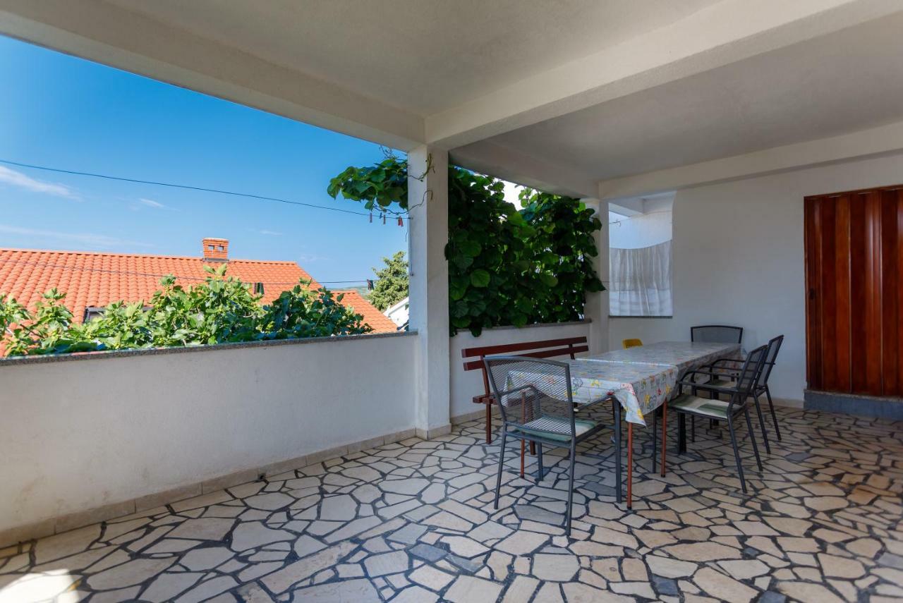 Marie I Nikola Apartment Krk Town Bagian luar foto